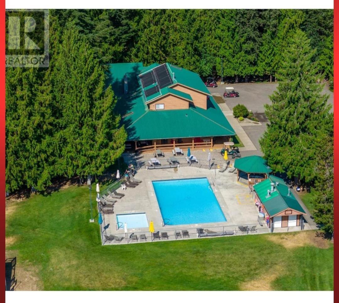 Caravans West Rv Resort Scotch Creek Exterior photo