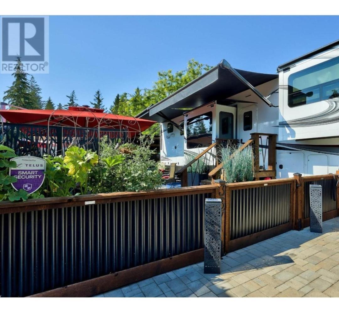 Caravans West Rv Resort Scotch Creek Exterior photo